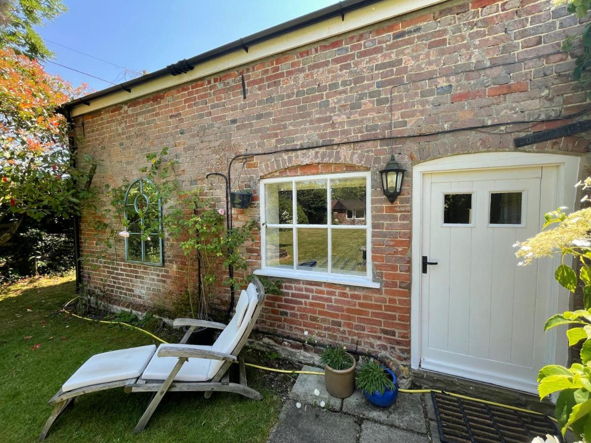 Little Barn Hotel Buckland Newton Exterior foto